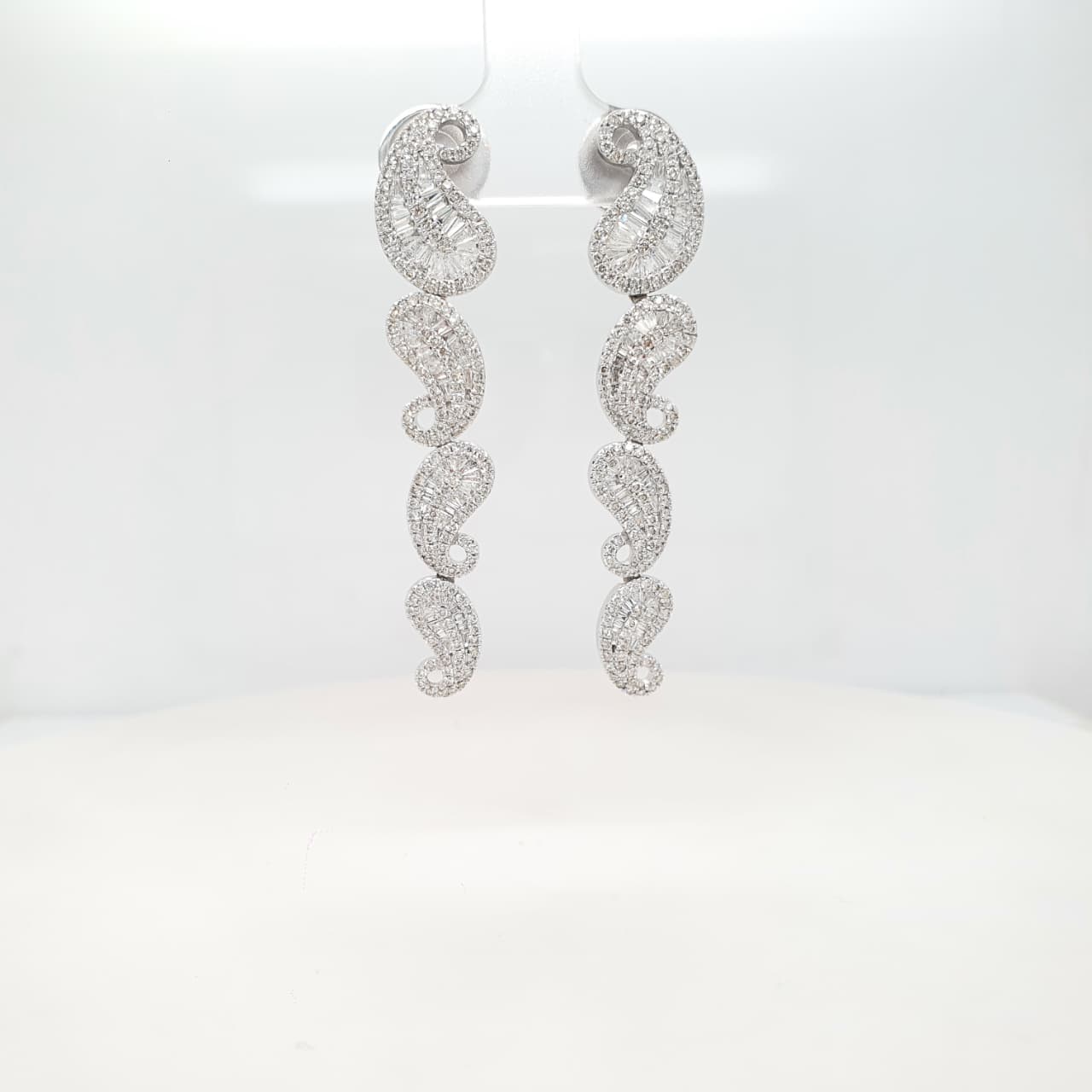 Natural Diamond Earring