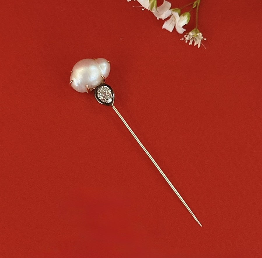 Natural Pearl and Diamond Pin