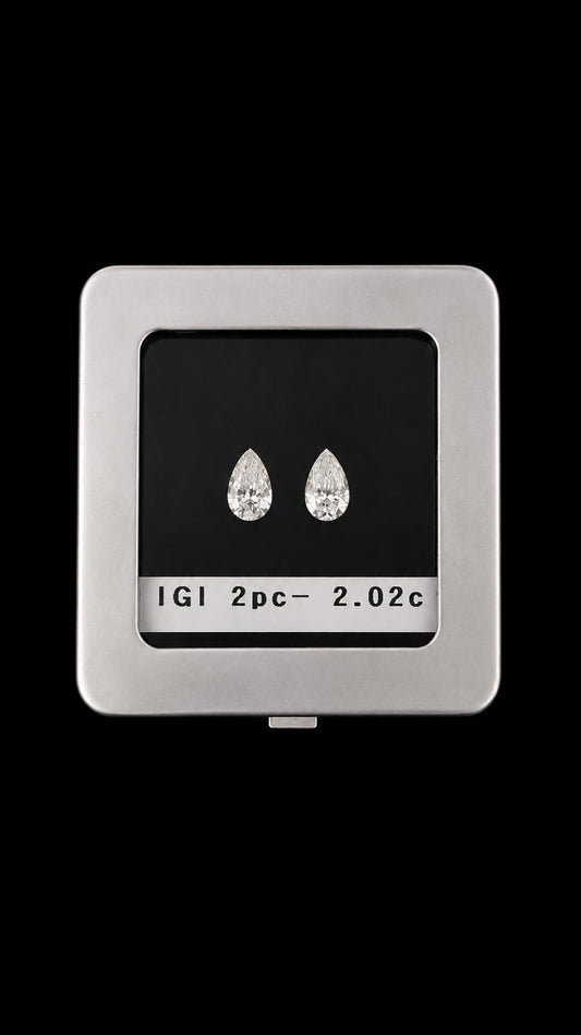 Classic IGI Natural Pear Shape Solitaires Pair