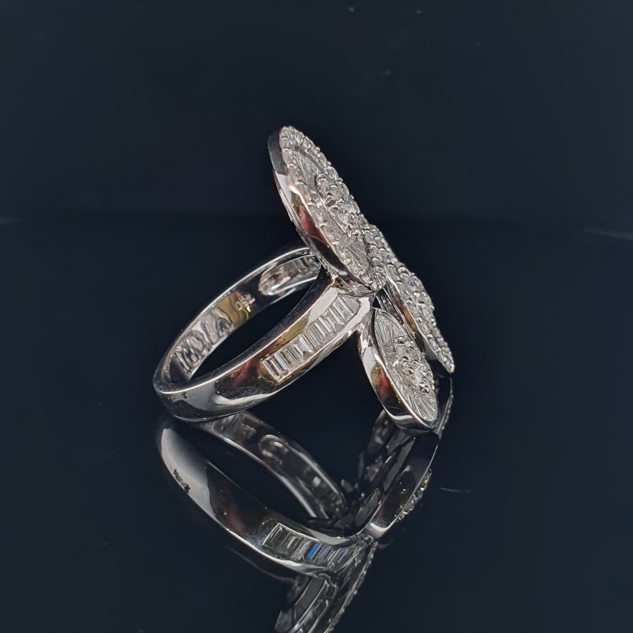 Glamour Glow Natural Diamond Cocktail Ring