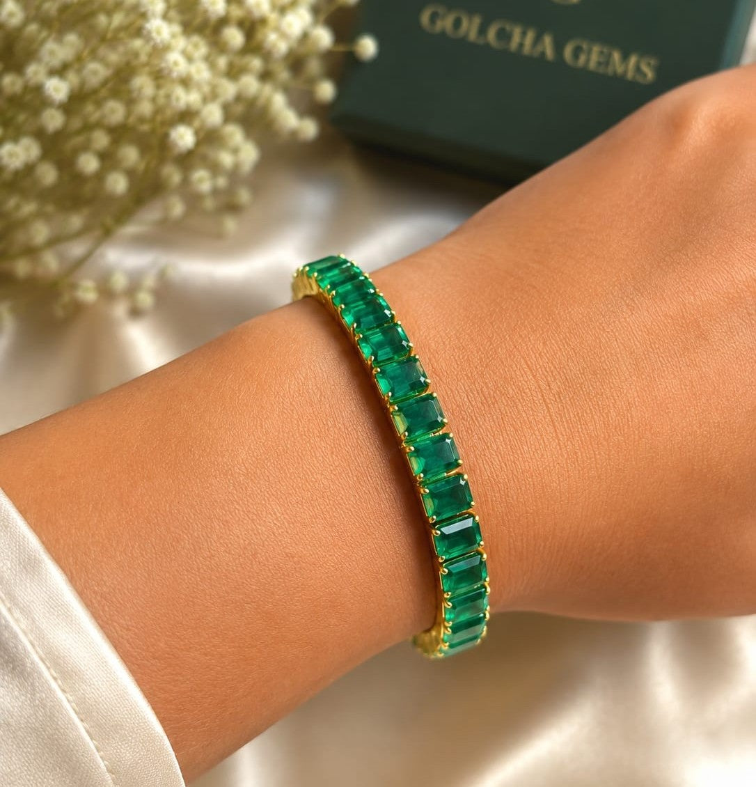 Regal Emerald Line Bracelet