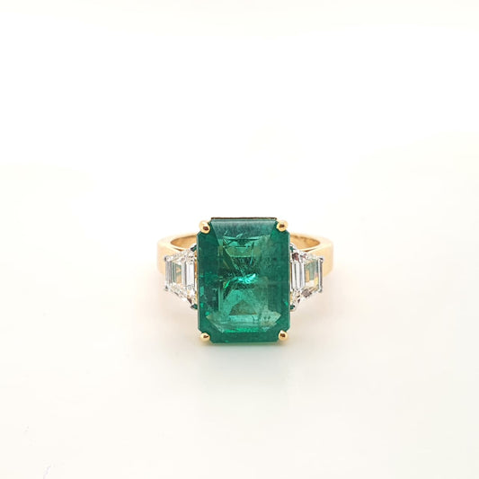 Regal Glow Natural Emerald and Diamond Ring