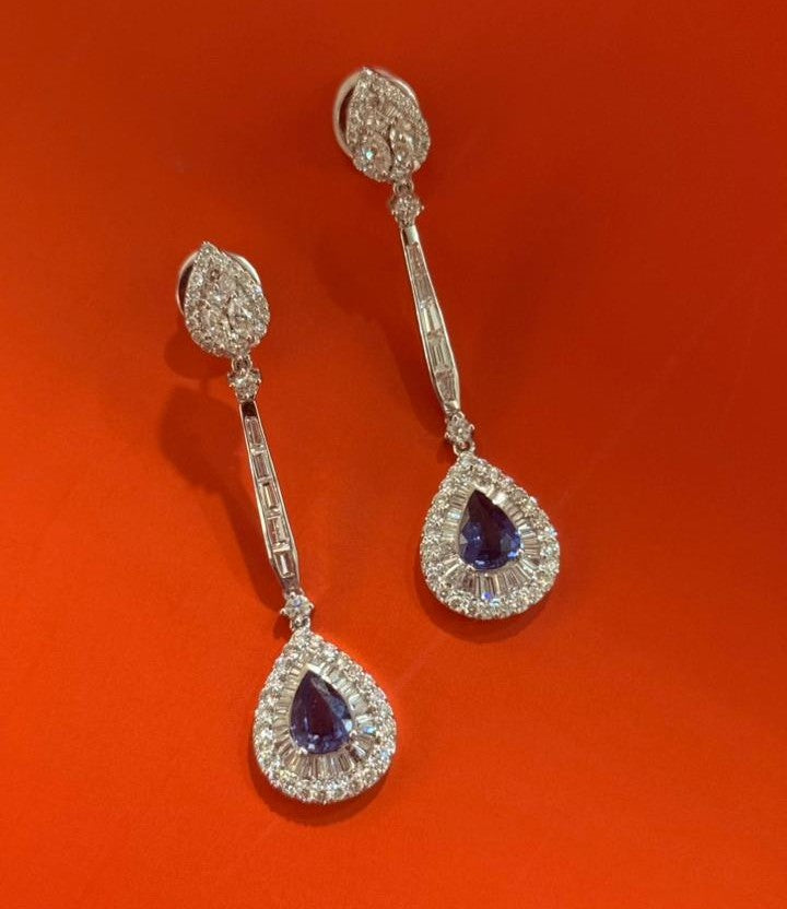 Natural Sapphire and Diamond Earring